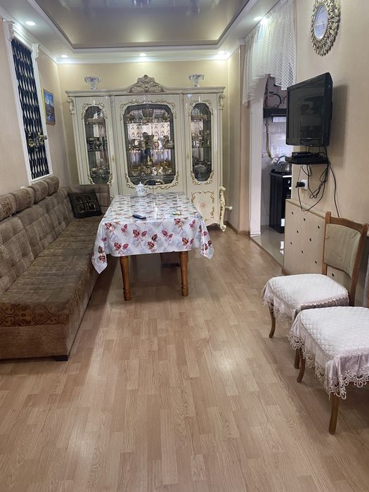 Дом мирабадский район ок -уй махалля  4 сотки  4 комнат