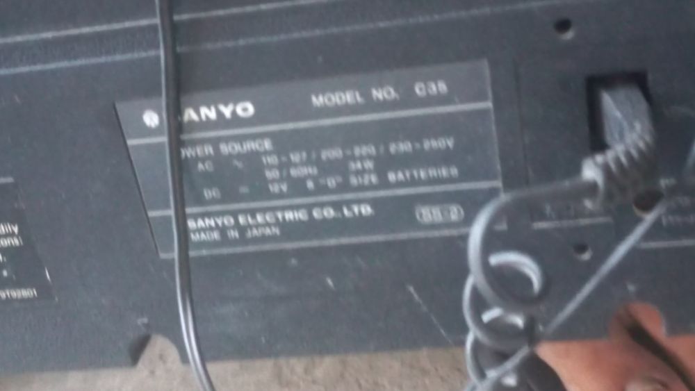 Sanyo yaponskiy magnitofon sotiladi