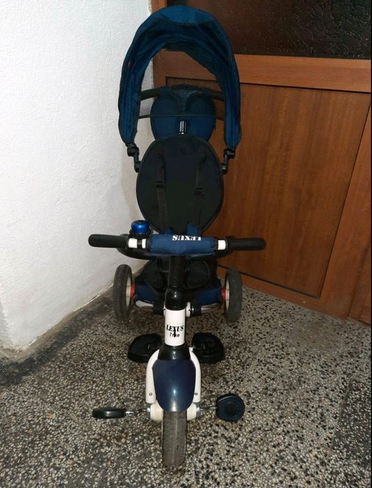 Триколка Lexus с помпащи гуми