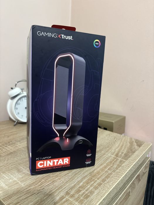 RGB Стойка за геймърски слушалки