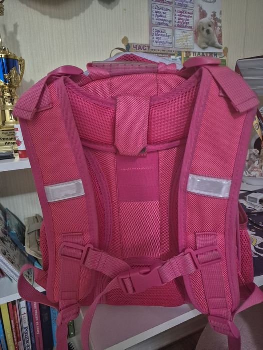 Продам рюкзак для девочки