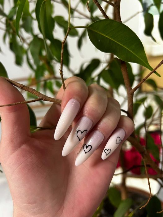 Caut fete să vină ca model la unghiuțe pentru mărirea portofoliu!