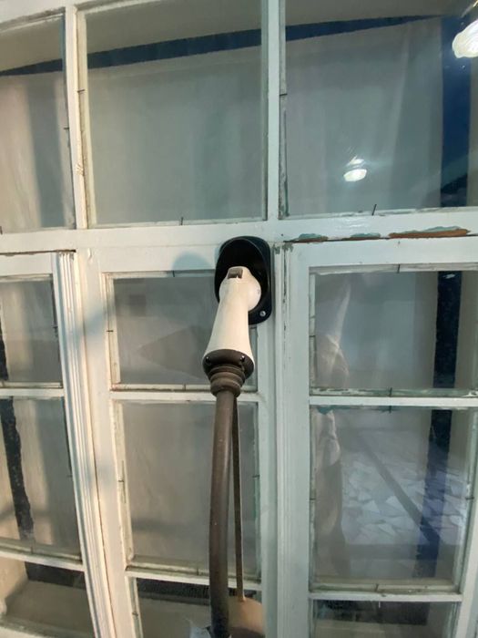 BYD Zaryadlash qurilmasi