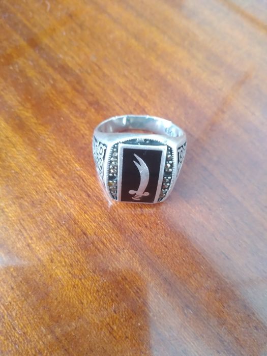 Мужская перчатка