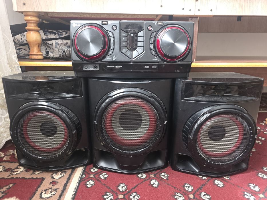 Продам  музыкальный центр LG CJ45 720 BY RMS
