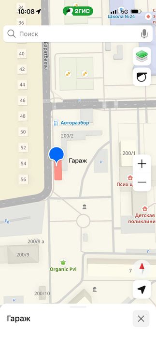 Гараж в жилом районе