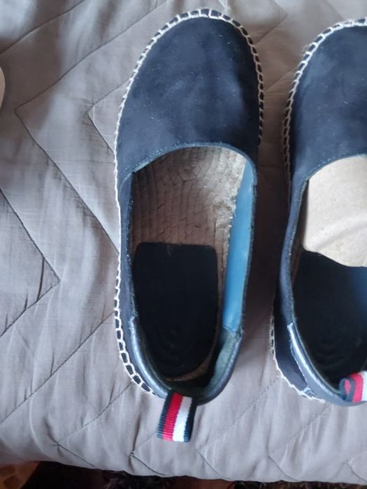 Продавам мокасини Tommy  Hilfiger