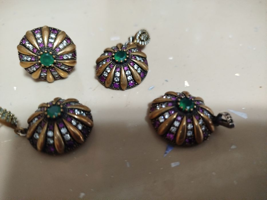 Vând set de argint