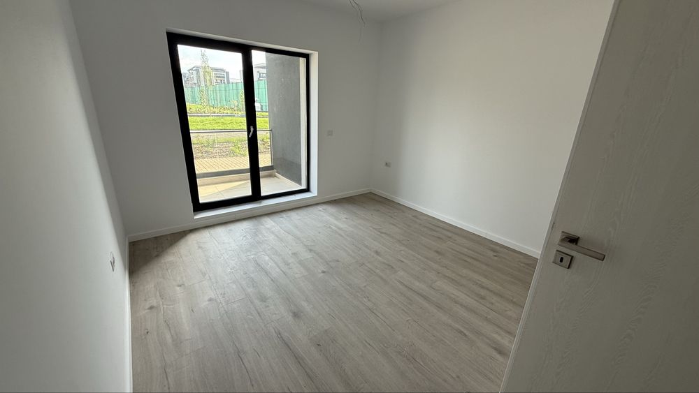 Mrs Gradinile apartament 2 camere - parter  3locuri parcare ideal birouri / firma / societate