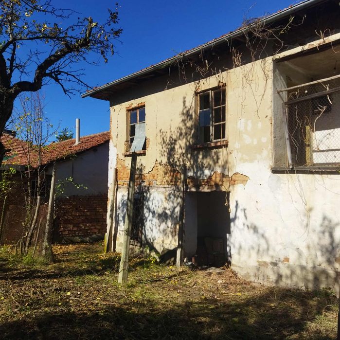 Къща в село Микре