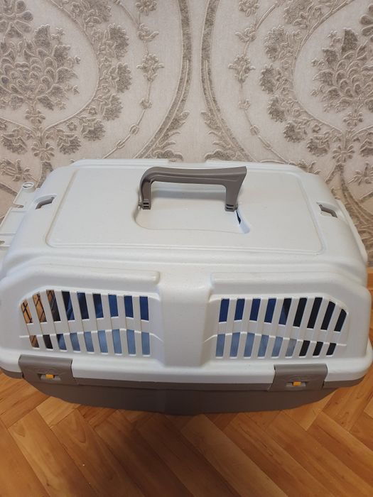 Переноска для собак и кошек.