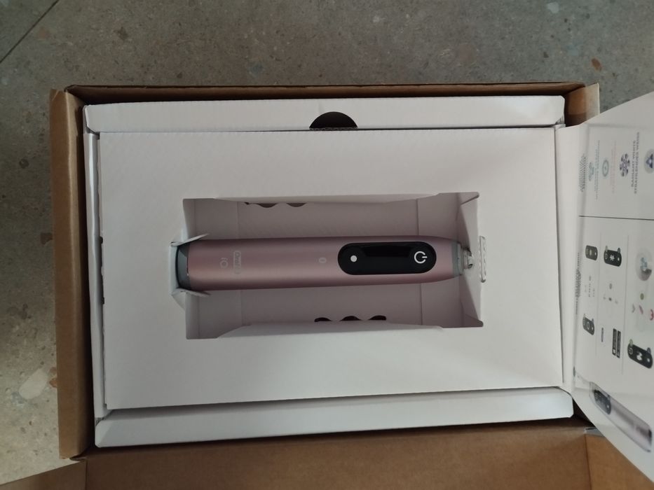 Periuta Electrica Noua, Oral B iO Series 9