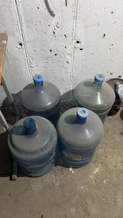 Бутылки 19 литровын