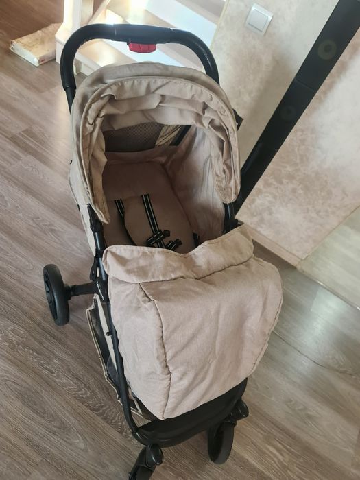 Продам коляску всесезонную