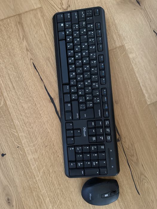 Безжична клавиатура и мишка Trust