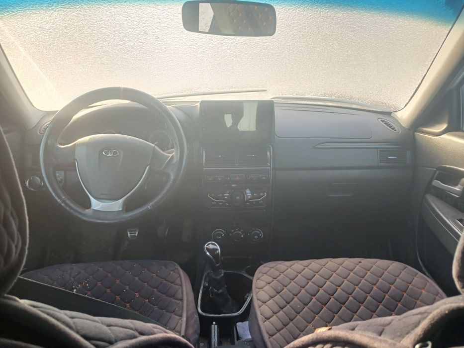 Приора 1 2013 продам срочно