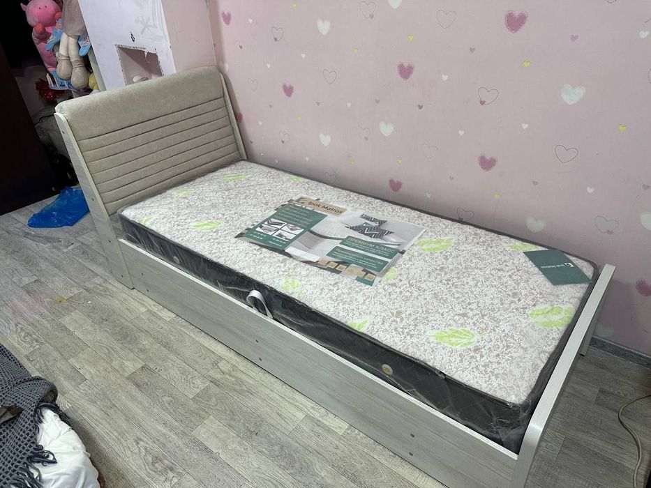 Односпальни кровать по акции
