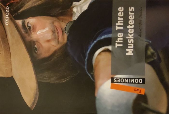 Продавам книга,англ.език ниво Б1,The Three Musketeers. Alexandre Dumas