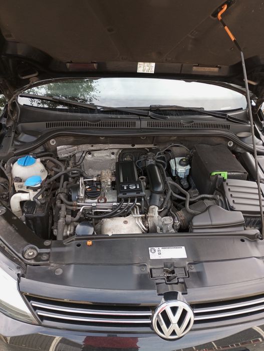 VOLKSWAGEN Jetta 2012 — imagine 5