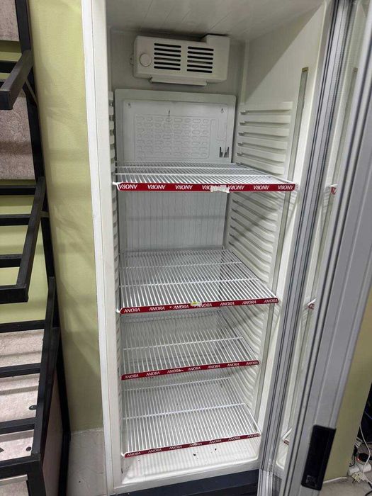 Xolodilniki 3 xil korinishda magazinlar uchun