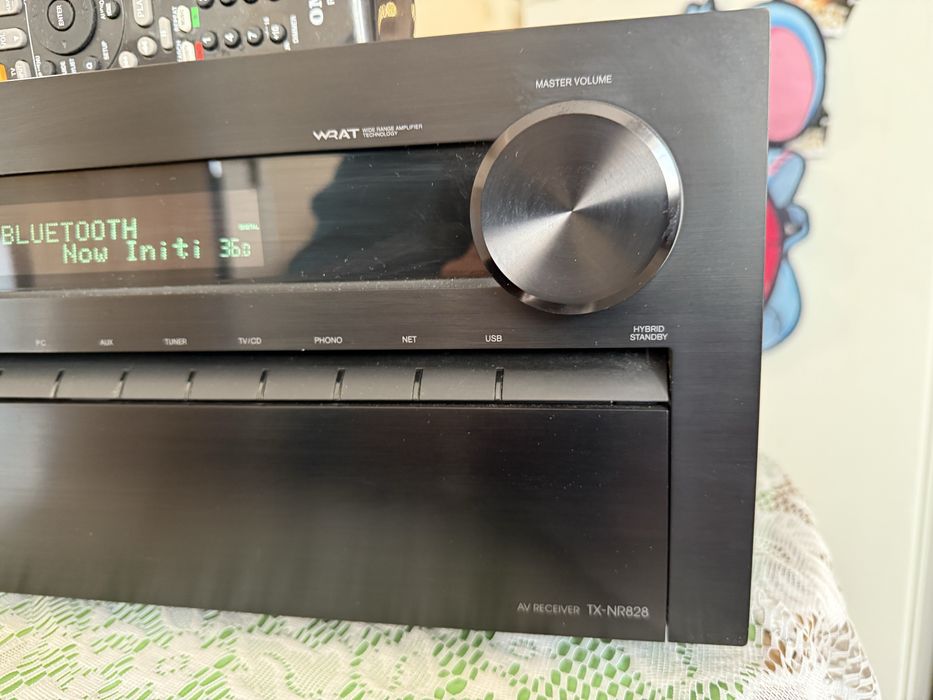 Onkyo TX-NR828 Bluetooth Wi-Fi