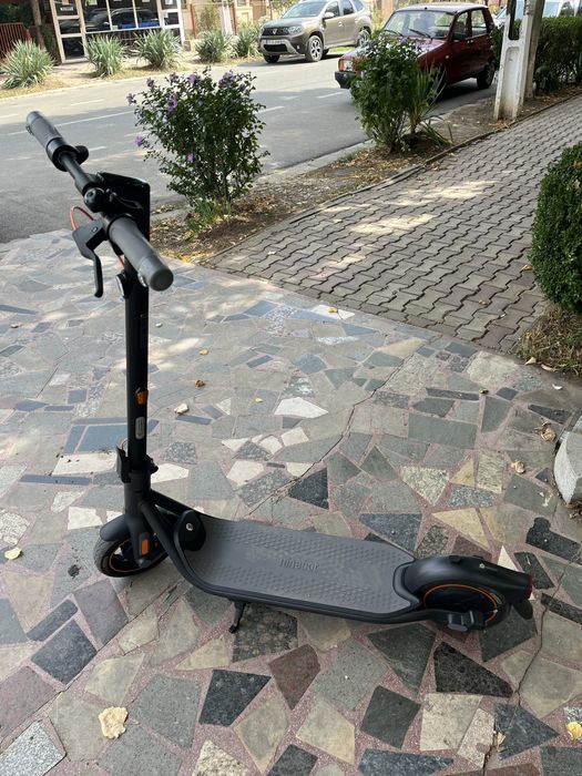 Vand trotineta electrica ninebot f65i