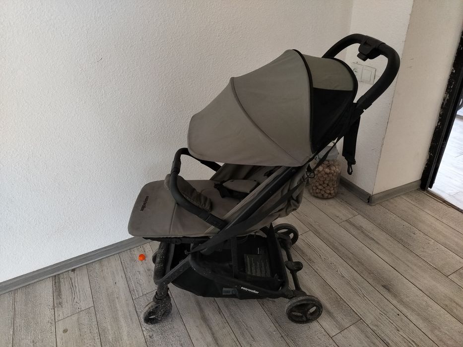 Продам коляски , автокресло,бесык,ходунки .