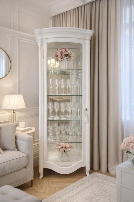 Витрина в гостиную