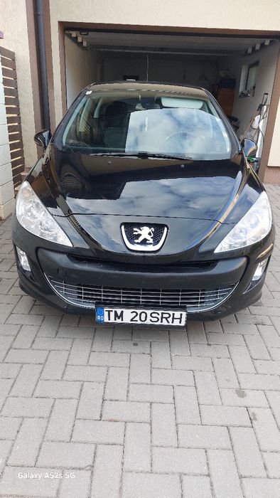 Vând Pegeot 308 benzina
