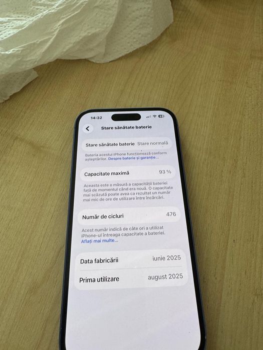 Vand sau schimb iPhone 16 impecabil pe fața si pe spate are cateva zgarieturi pe margini se poate vedea su in imagini.