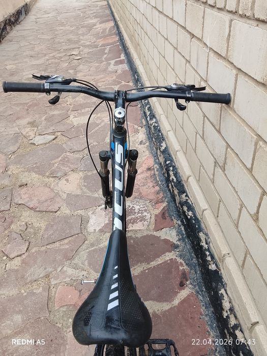 Велосипед б/у (нет 1 педали)