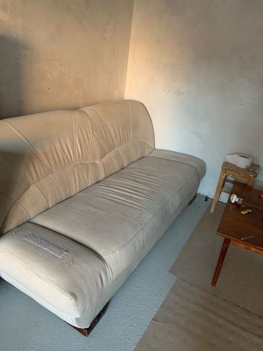 Vând canapea extensibilă bej