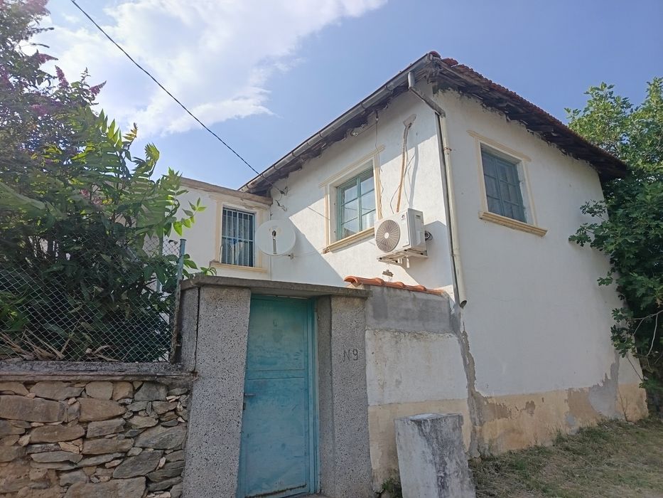 Вила в село Левка под наем