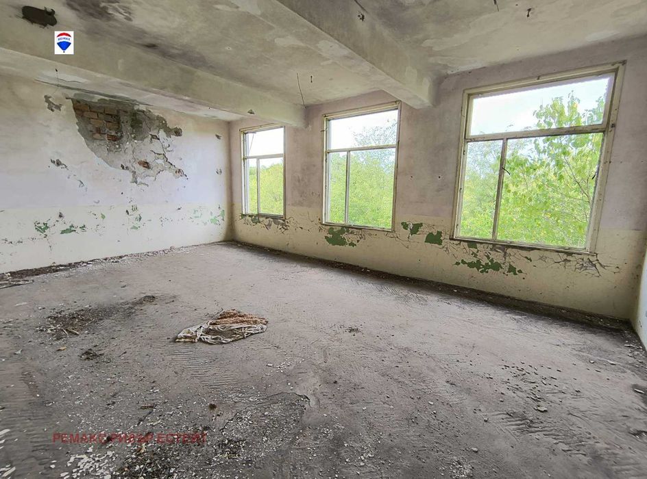 Бизнес имот за продажба в с. Тертер