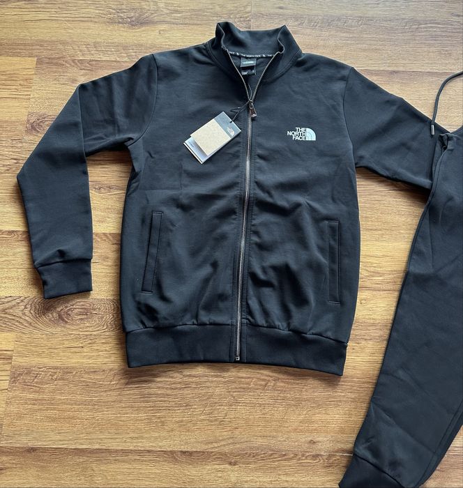 Мъжки,памучен,черен екип The North Face с голяма щампа на гърба