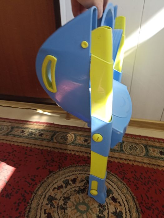 Стульчик, кресло для унитаза.