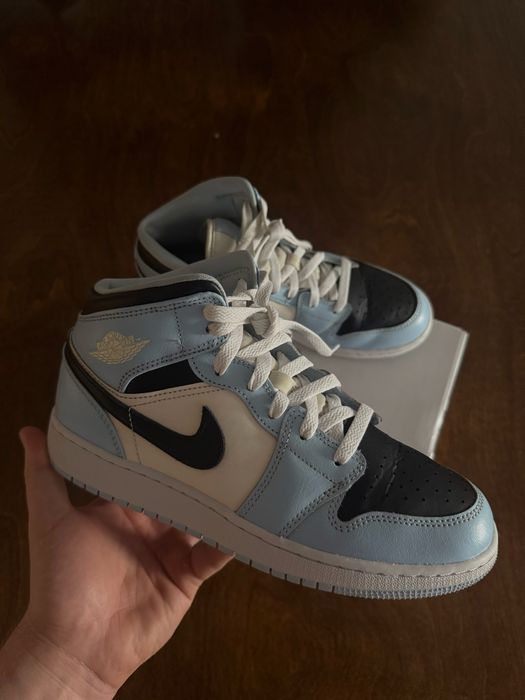 Nike Air Jordan 1 Mid