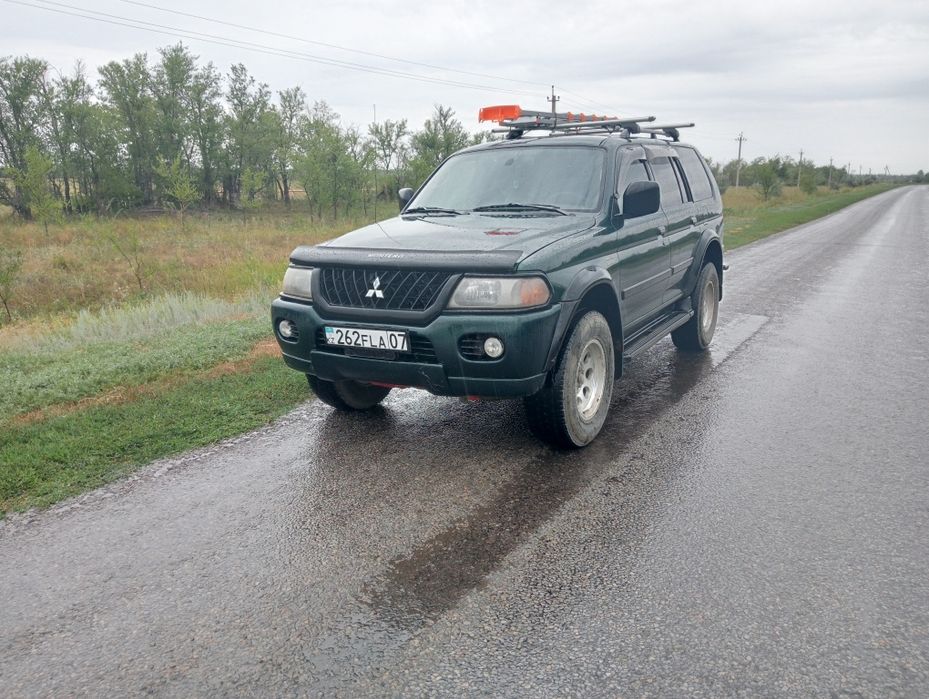 Митсубиси Монтеро спорт