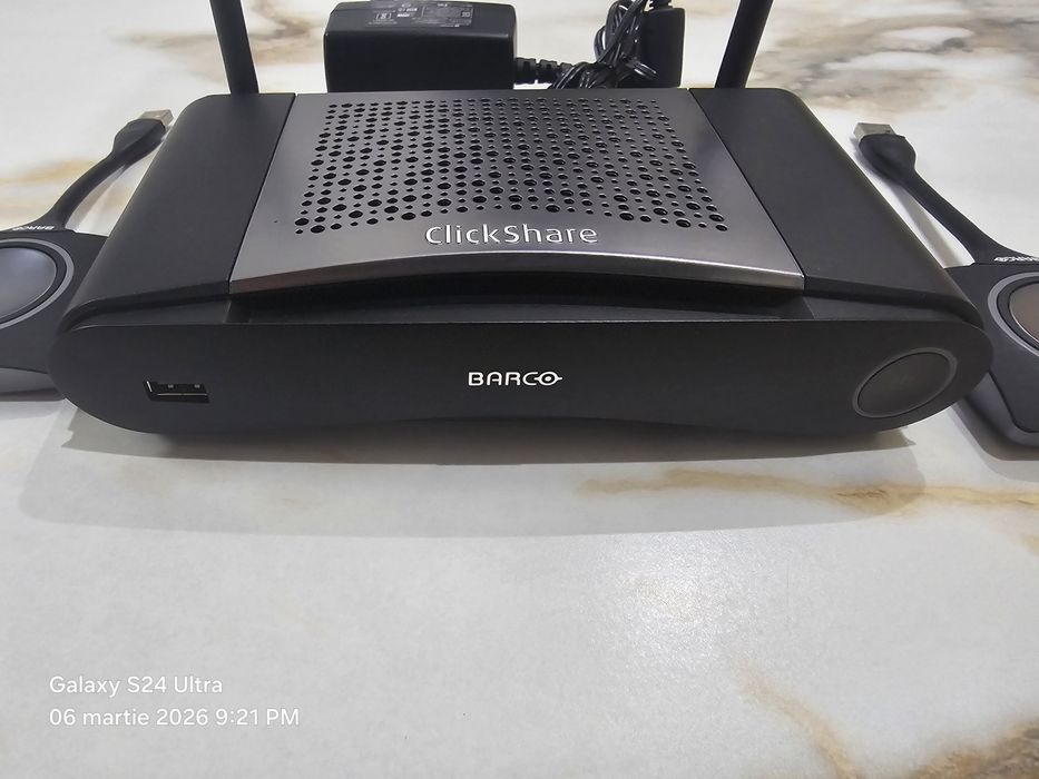 Sistem Prezentare Wireless Barco ClickShare CSE-200 + 2 Butoane USB