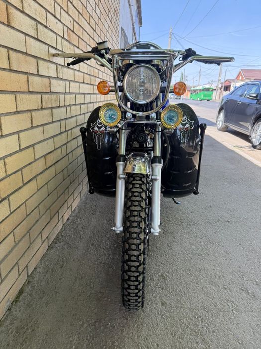 Мотоцикл GSX сузуки 200 куб горбатый