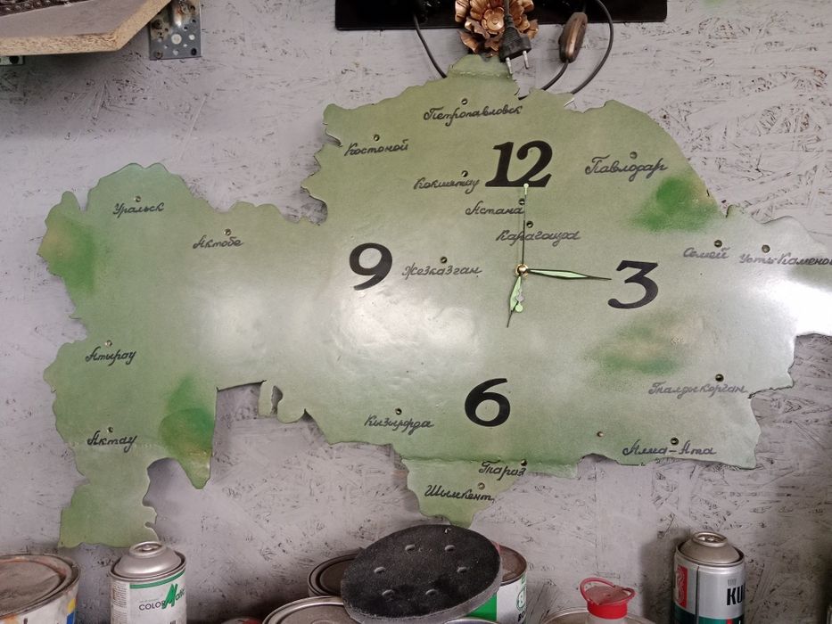 Часы карта Казахстана