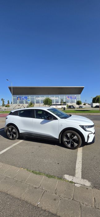 RENAULT Megane 2022 — imagine 2