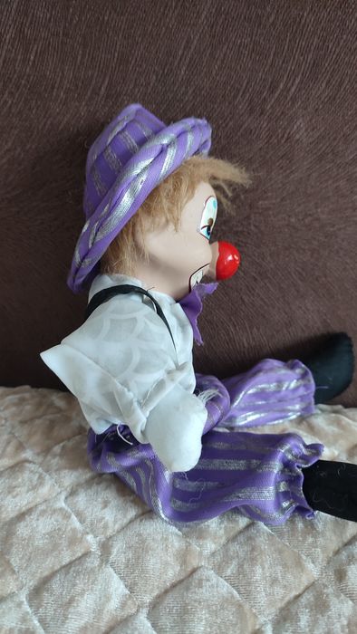 Продам коллекционную игрушку Клоун.
