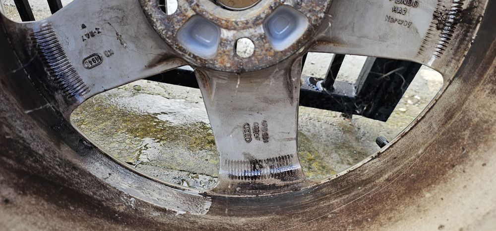 Джанти Ауди 17 със Гуми NEXEN DOT 23