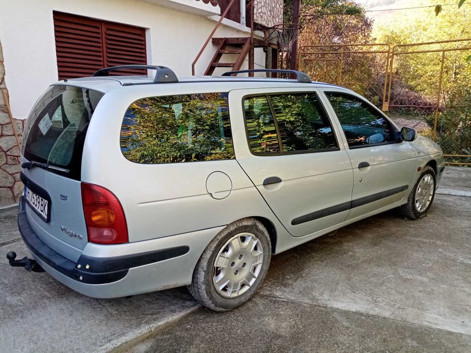 Продавам личния си автомобол