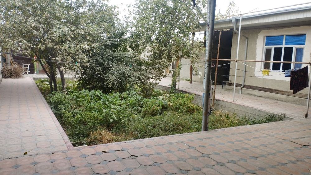 Romitan sentridan uy sotiladi