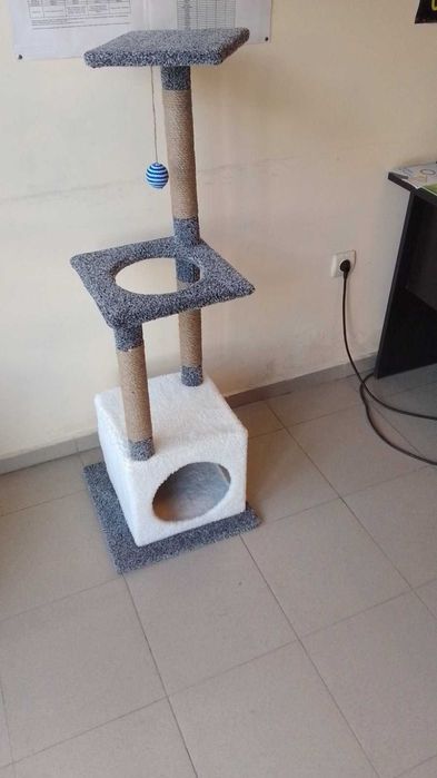 Катерушка с къщичка и височина 113-114 см