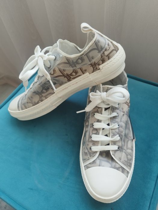 Маркови мъжки кецове Dior.