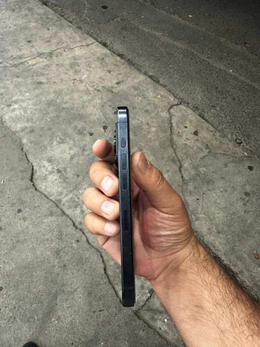 Iphone 15 pro srochniy sotiladi