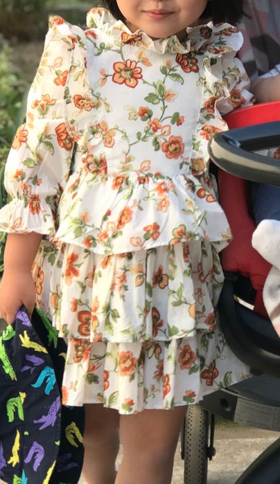 Платья и комбинезон для девочки